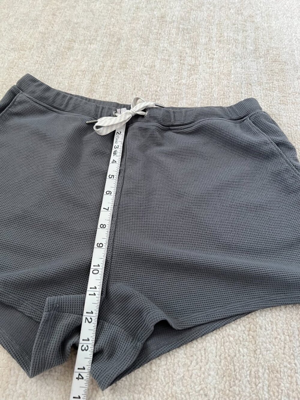 Vuori Bayview Thermal Waffle Knit Gray Shorts M - Picture 6 of 12